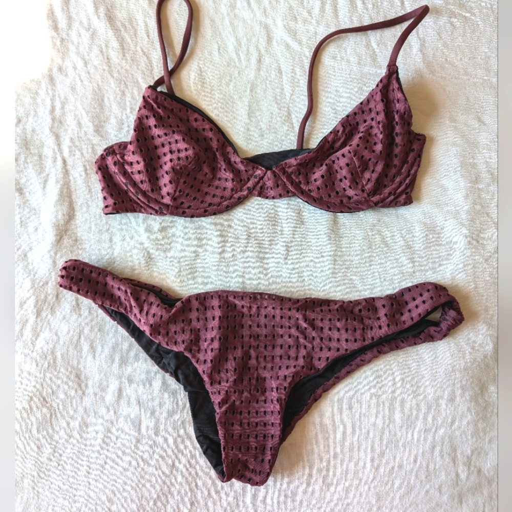 Acacia merlot mesh set Manhattan top knot side bottom, size Small